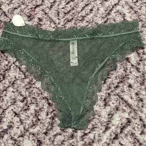 Pick 5 for $20 - Unknown Brand Thong - S